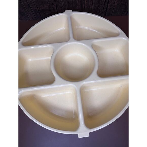 Vintage Rubbermaid Servin Saver 7 Section Container w/ Lid Almond 12” Model 0259 - Picture 4 of 13